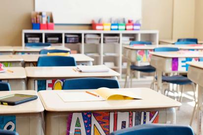 desks in a elementary school classroom