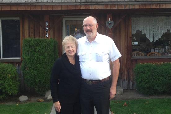 Donald and Evelyn Knapp in front of the Hitching Post